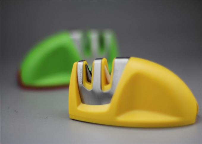 Edge Grip Manual Knife Sharpener , Portable Coarse And Fine Knife Sharpener 95 * 52 * 45mm