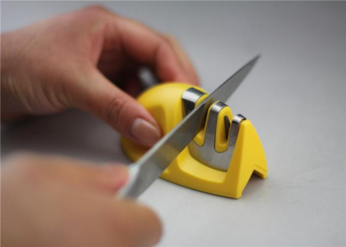 Edge Grip Manual Knife Sharpener , Portable Coarse And Fine Knife Sharpener 95 * 52 * 45mm
